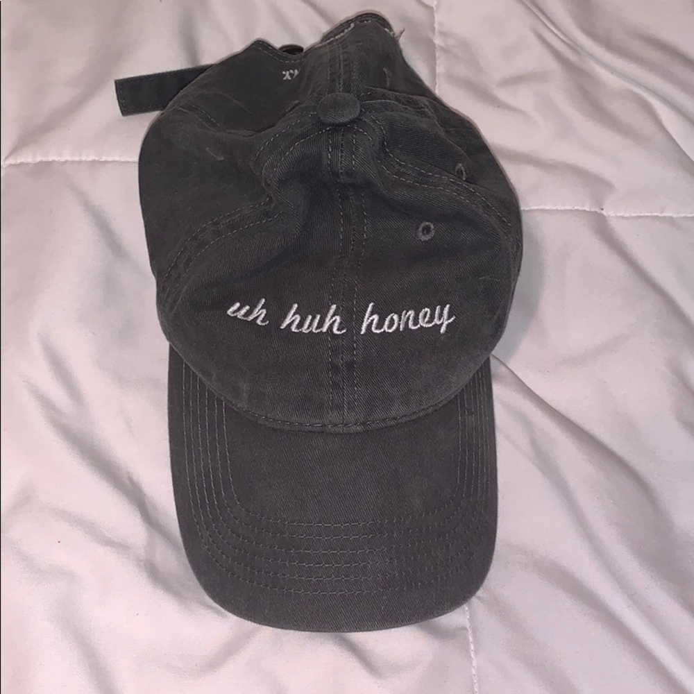 Brandy Melville hat